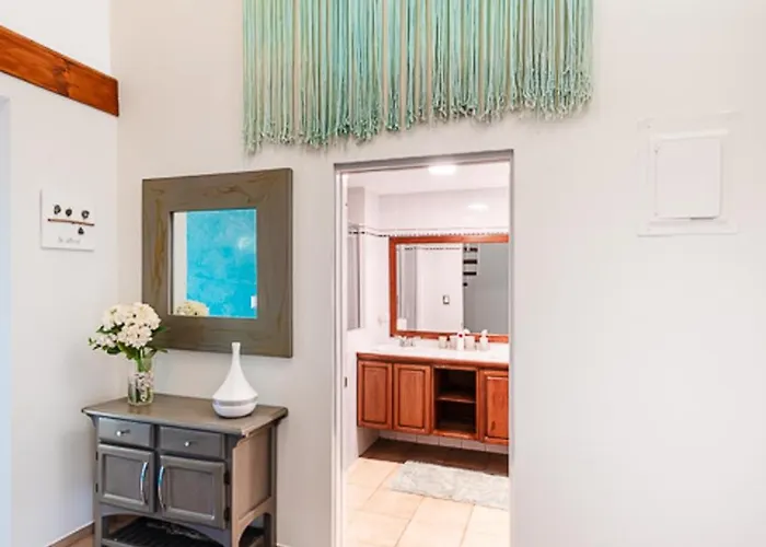 Beautiful 3 Bedroom With Ocean Views Сasa de vacaciones
